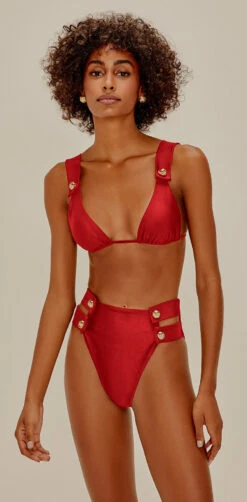 Agua De Coco Alongado Buttons Vermelho