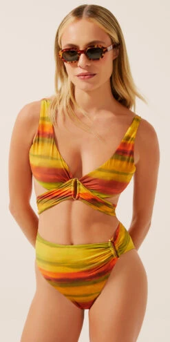 Agua De Coco Hot Tie Dye Solar